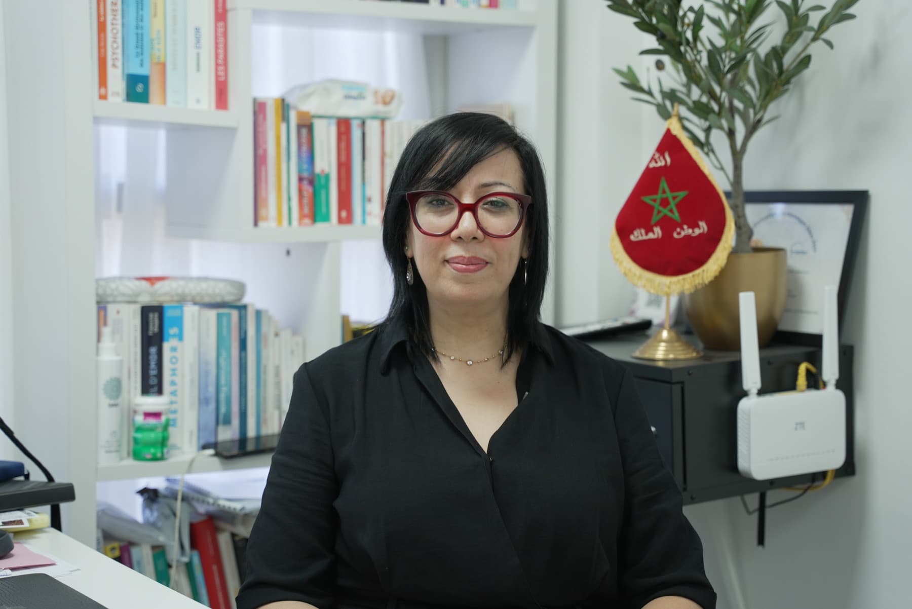 Portrait de Siham Boulila dans son cabinet